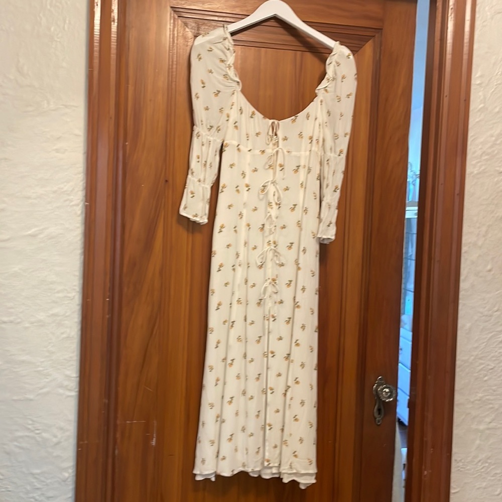 Beautiful REFORMATION dress!